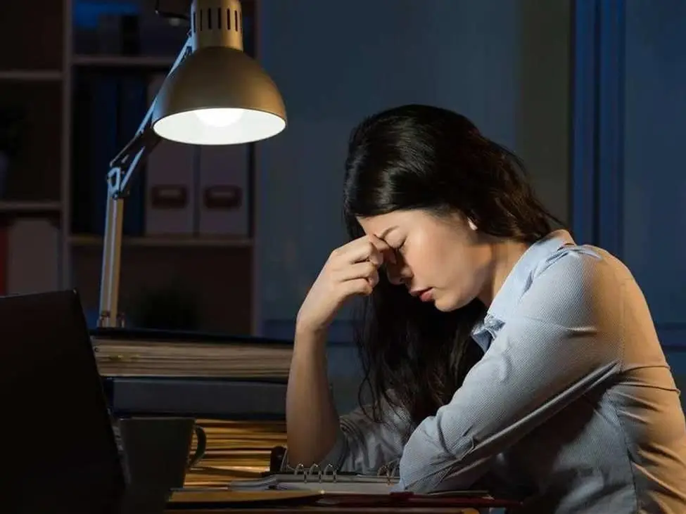 愉悦的我下不了笔_无法愉悦的我下不了笔_曰本美女胸下夹笔