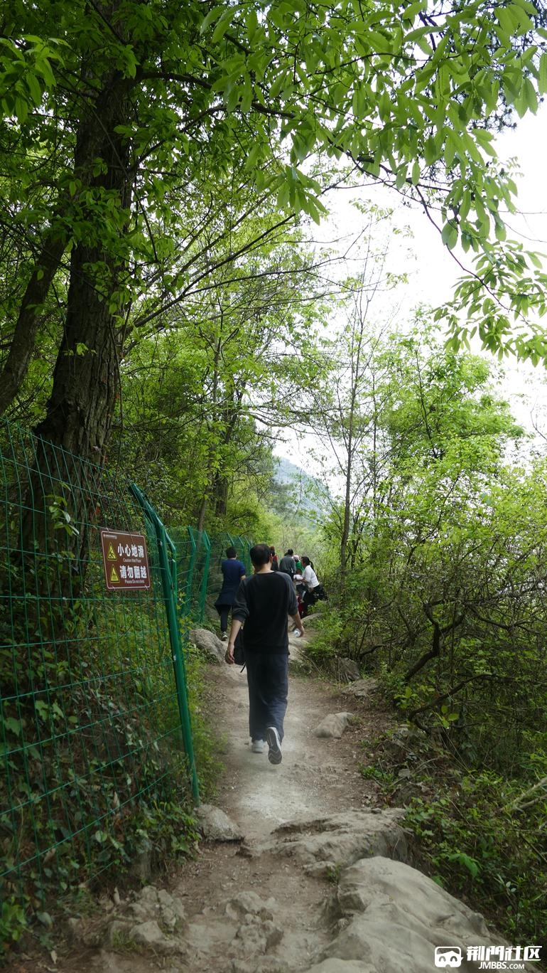 背山是什么意思_背山面水_背背山