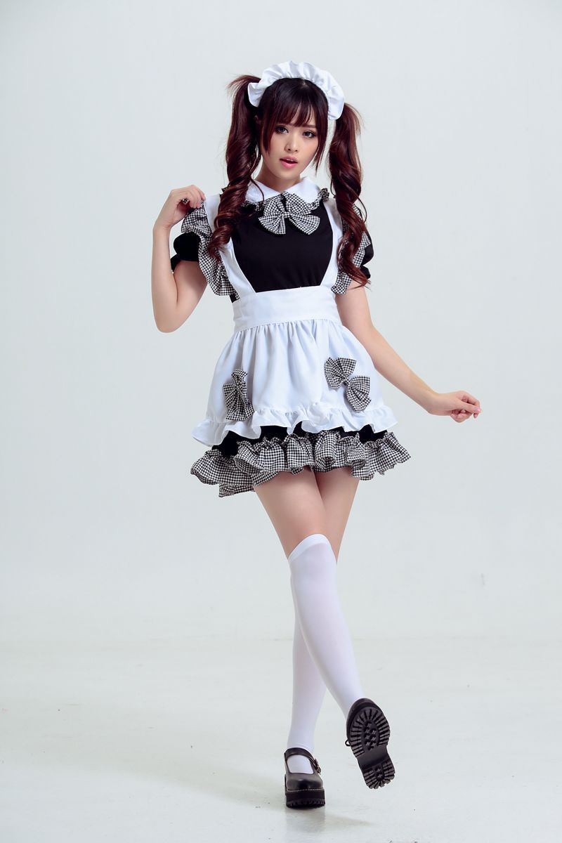 性感女仆装，妖娆美女展现青春活力