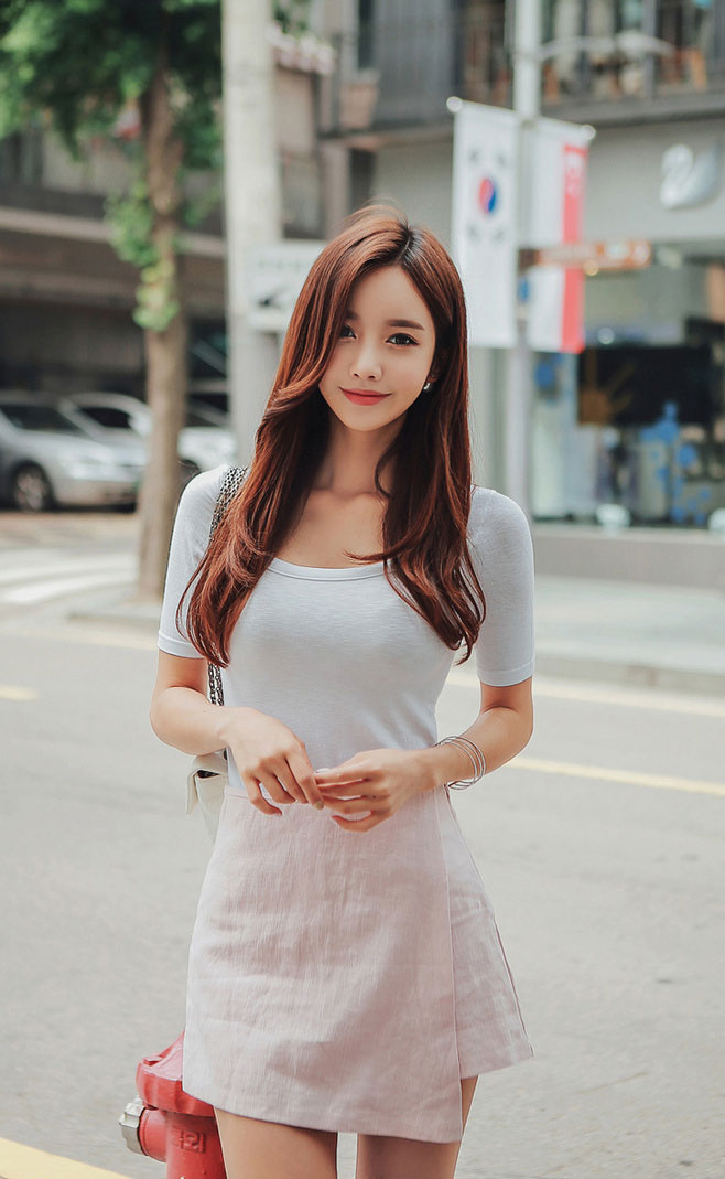 美女脱衣服游戏手机版_手机美女美游戏_好玩的美女游戏手机游戏