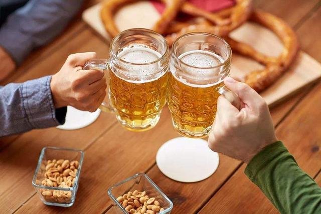 软件喝酒手机游戏_喝酒的软件游戏_喝酒游戏软件哪个好玩