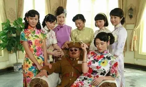 薄情女生_美女薄情馆_薄情女什么意思