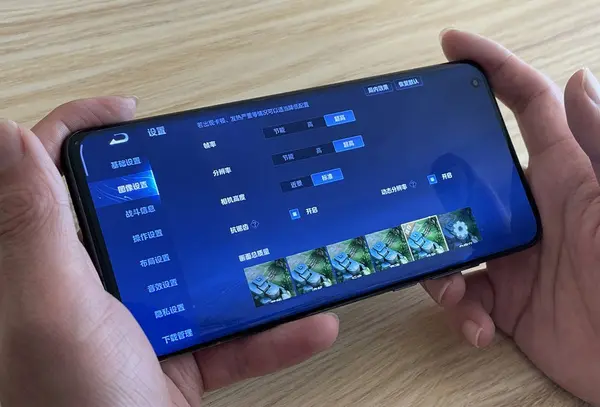 荣耀手机什么游戏都兼容吗_兼容荣耀手机游戏手柄_荣耀专门玩游戏的手机